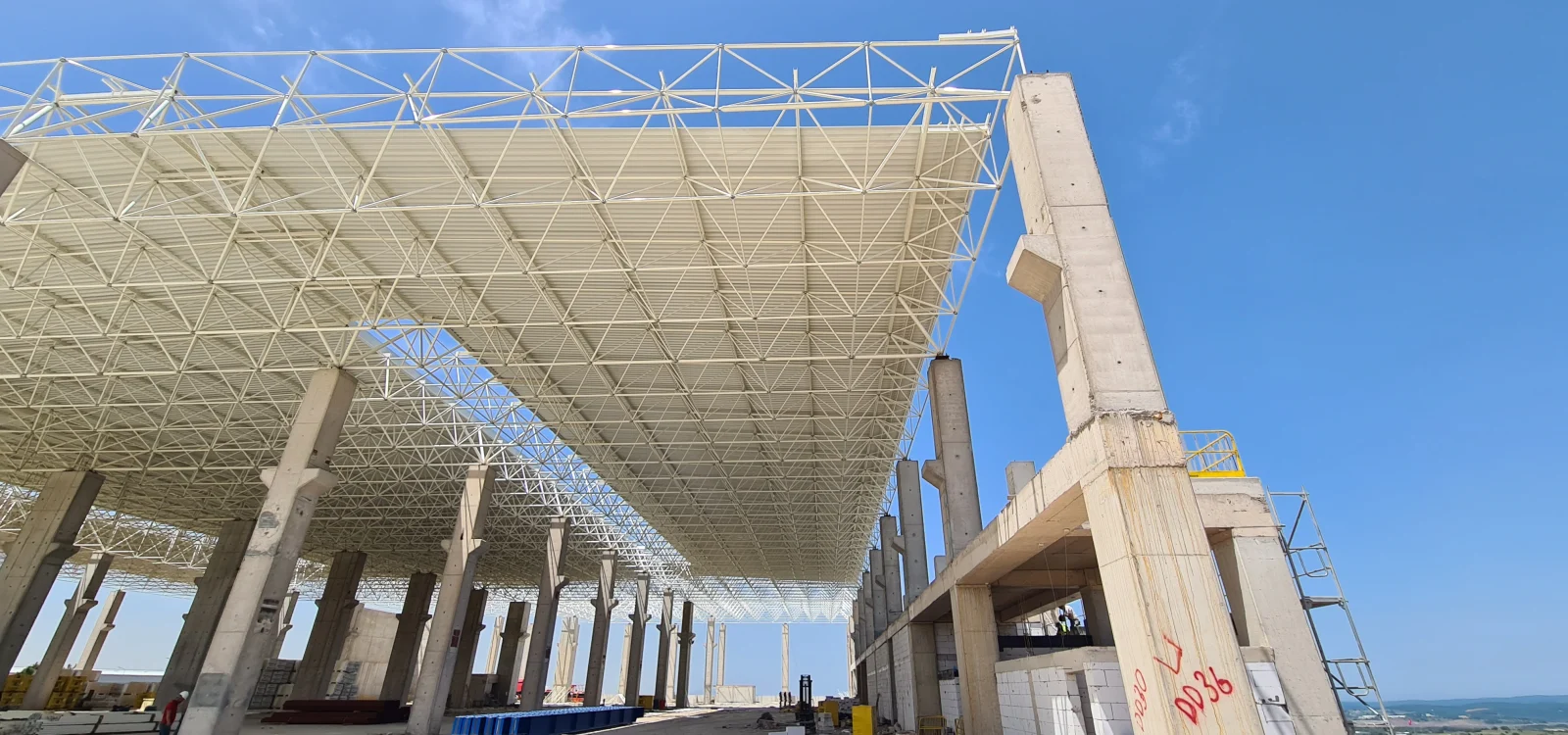 uzay-kafes-çatı ve cephe kaplama